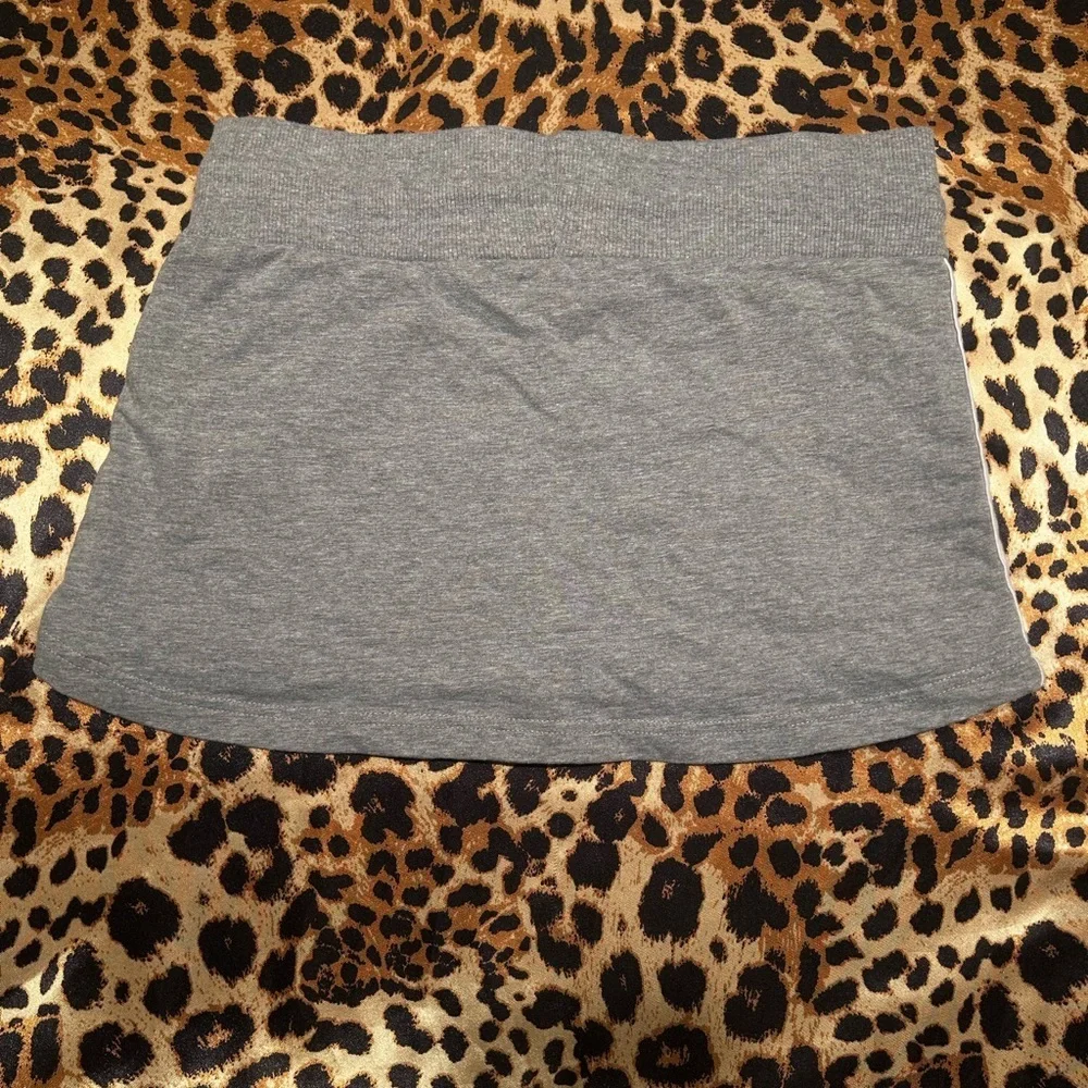 Y2K Steve & Barry Grey Sweat Micro Mini Skirt with Blue and White Side Stripes
